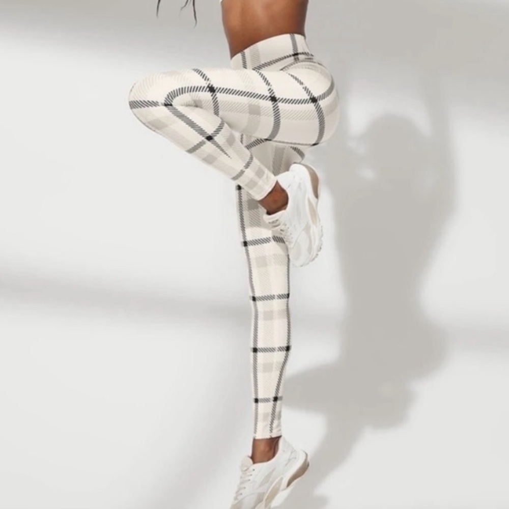 ALO Yoga Airlift High-Waisted MAGNIFIED Leggings Plaid - S